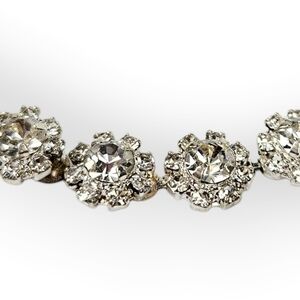 White Rhinestone Flower Link Necklace Cable Chain Shiny Silver Tone 17.5" Long